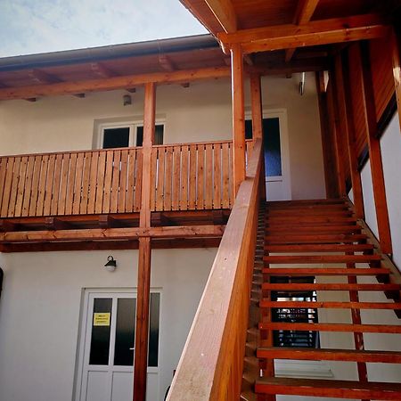 Apartman Sazava Екстериор снимка